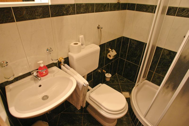 Łazienka z kabiną prysznicową